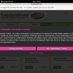 Pinadeluxe Register Form